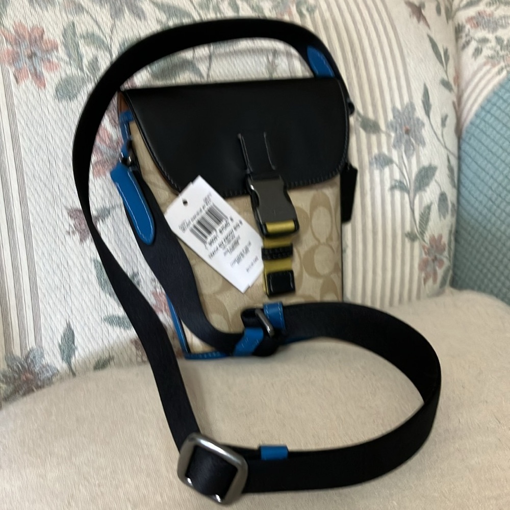 NWT COACH track, small flap cross body in color block signature canvas bag
